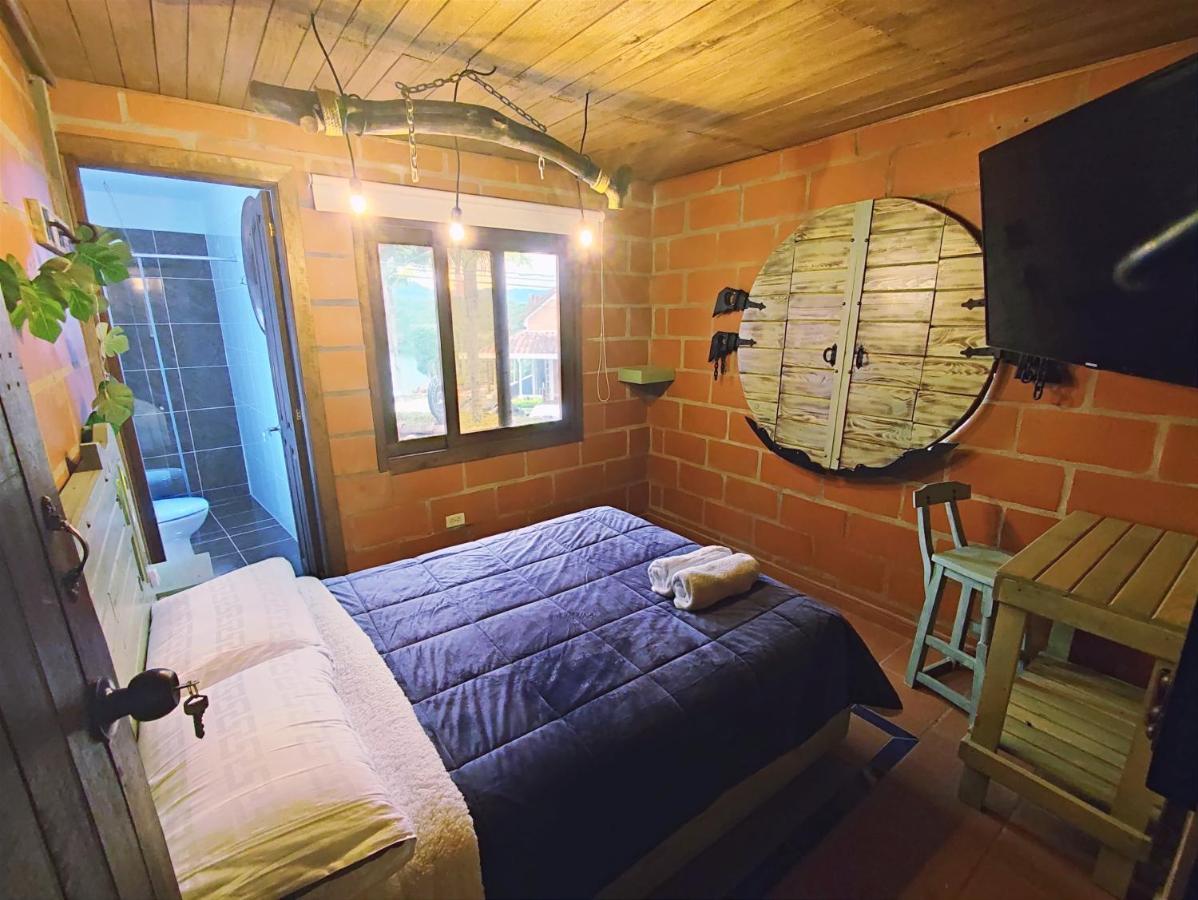 Hotel Le Chateau Guatapé Kültér fotó