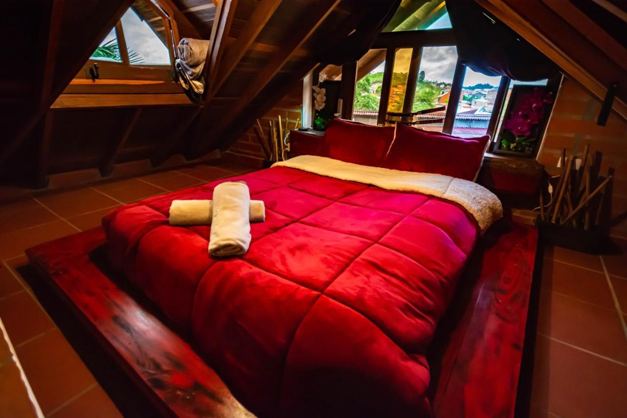 Hotel Le Chateau Guatapé Kültér fotó