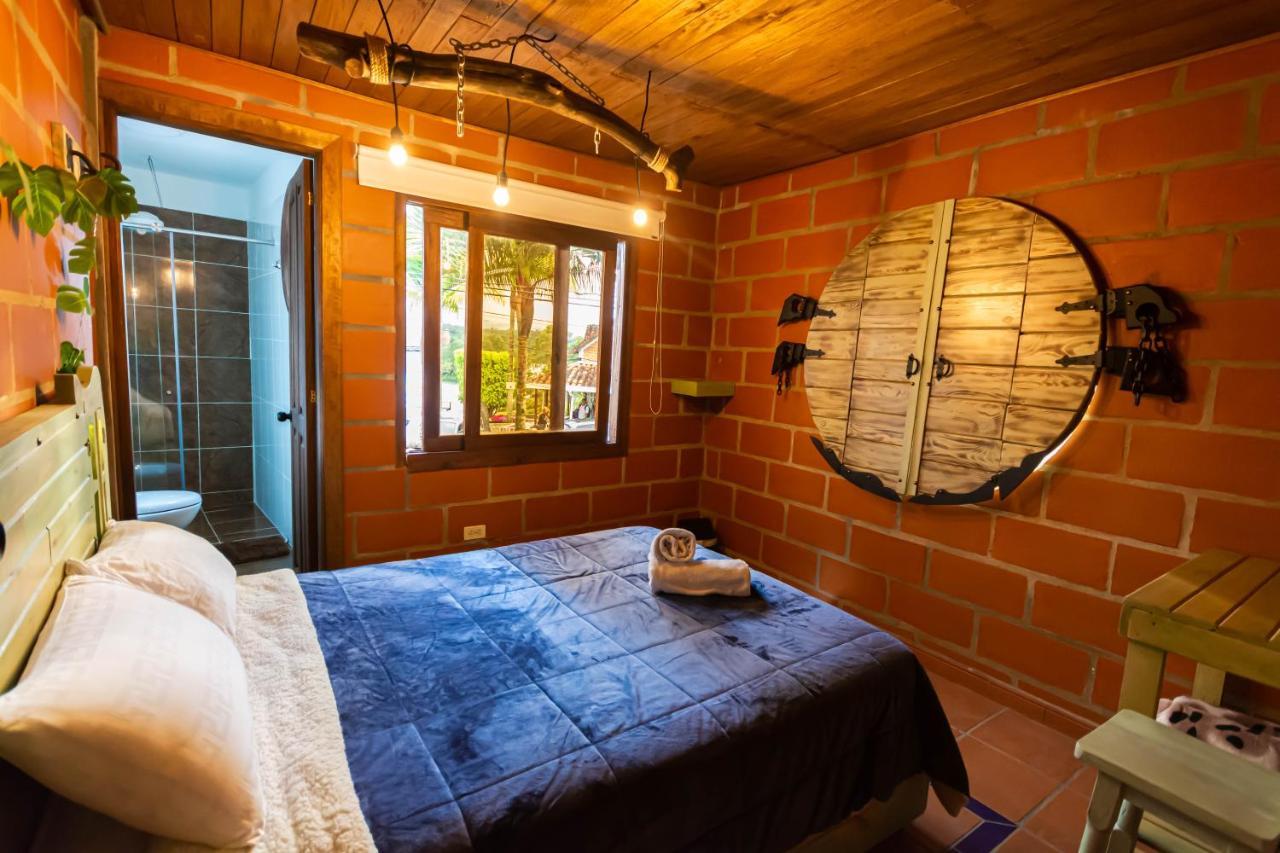 Hotel Le Chateau Guatapé Kültér fotó