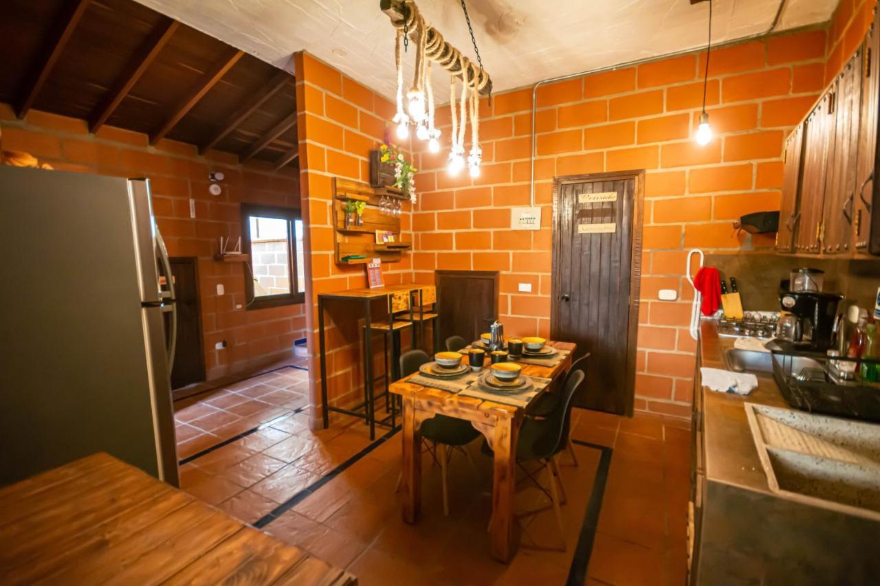 Hotel Le Chateau Guatapé Kültér fotó